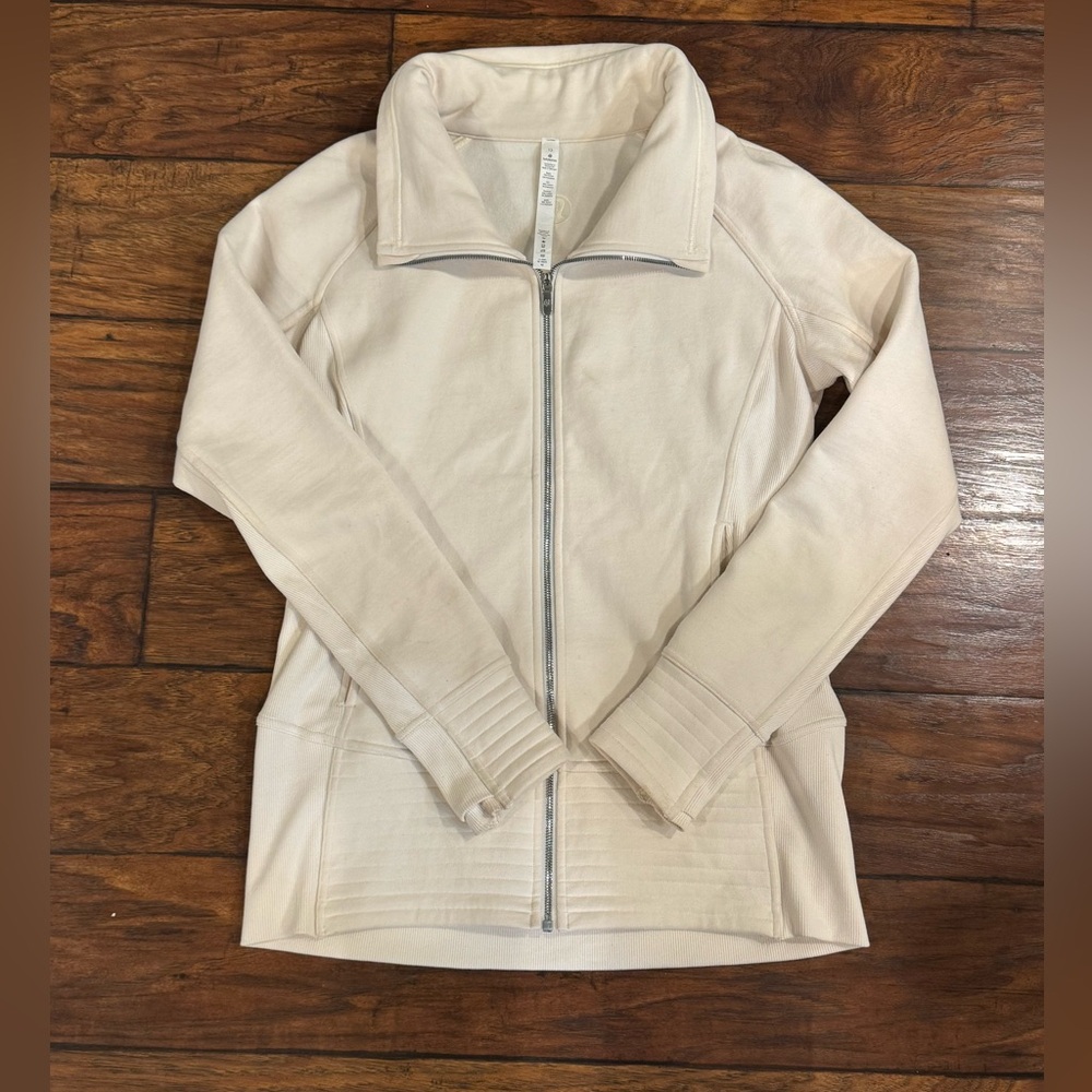 Lululemon full zip Radiant Jacket size 12